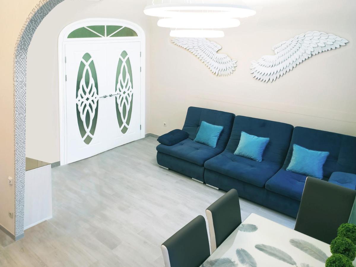 Apartment Luxury Centre Located Kyiv Exterior photo